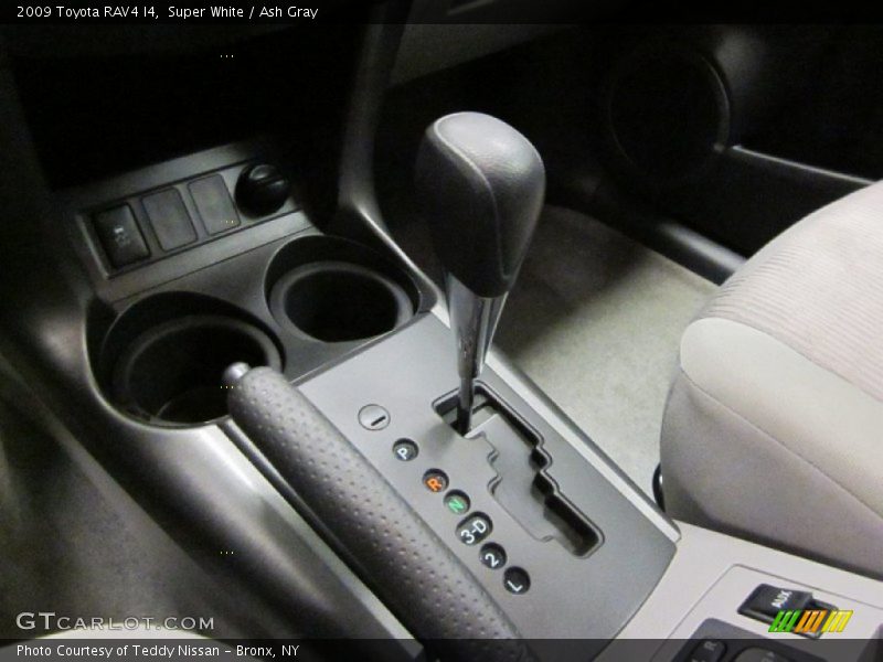 Super White / Ash Gray 2009 Toyota RAV4 I4