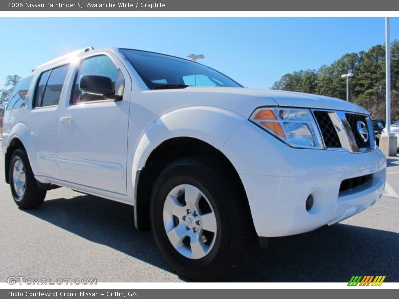 Avalanche White / Graphite 2006 Nissan Pathfinder S