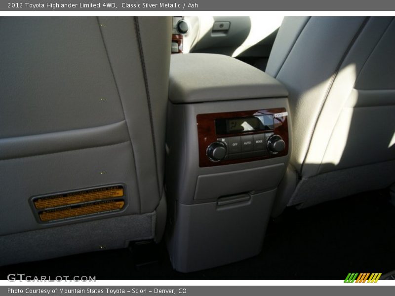 Classic Silver Metallic / Ash 2012 Toyota Highlander Limited 4WD