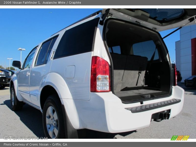 Avalanche White / Graphite 2006 Nissan Pathfinder S