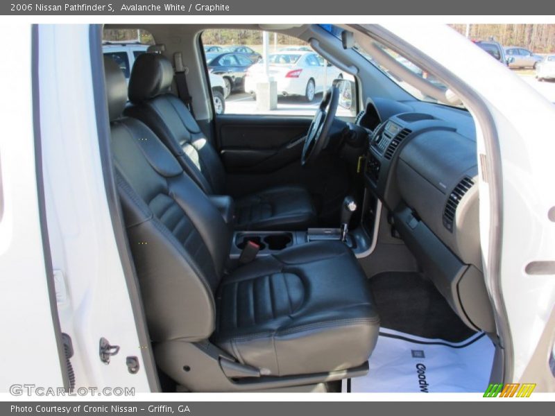 Avalanche White / Graphite 2006 Nissan Pathfinder S