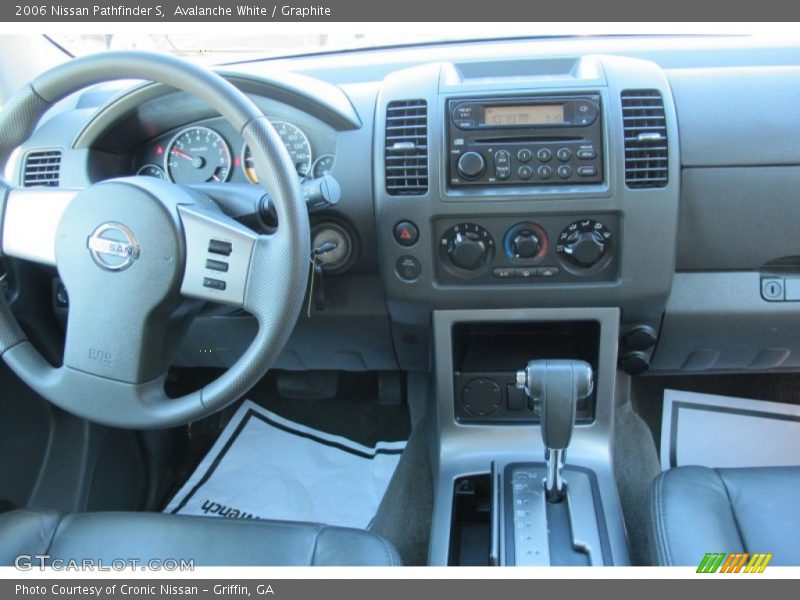 Avalanche White / Graphite 2006 Nissan Pathfinder S