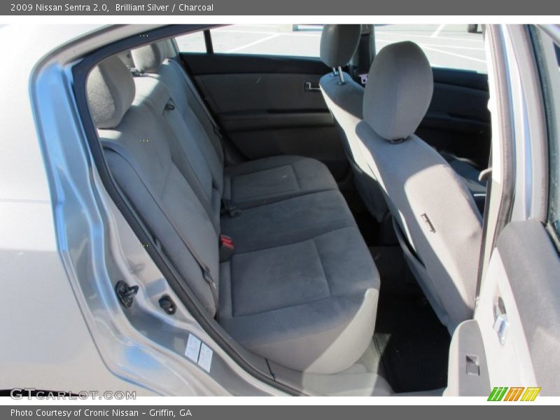 Brilliant Silver / Charcoal 2009 Nissan Sentra 2.0