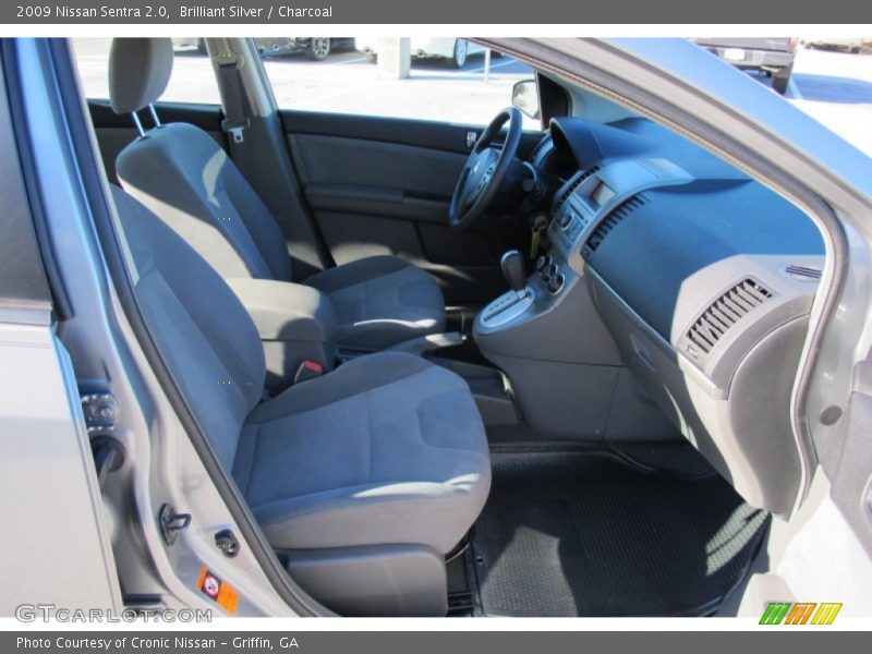 Brilliant Silver / Charcoal 2009 Nissan Sentra 2.0