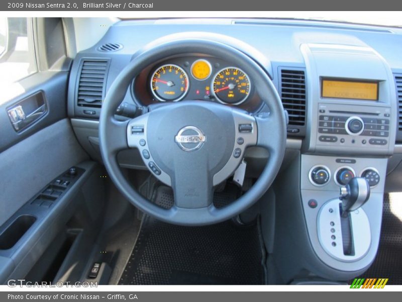Brilliant Silver / Charcoal 2009 Nissan Sentra 2.0