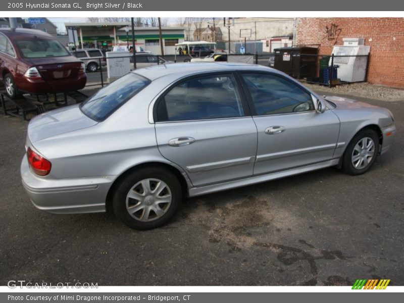 Bright Silver / Black 2005 Hyundai Sonata GL