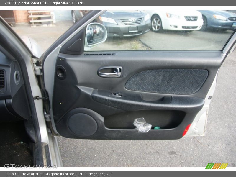 Bright Silver / Black 2005 Hyundai Sonata GL