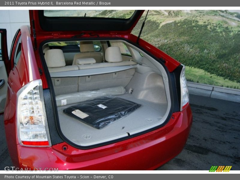  2011 Prius Hybrid II Trunk