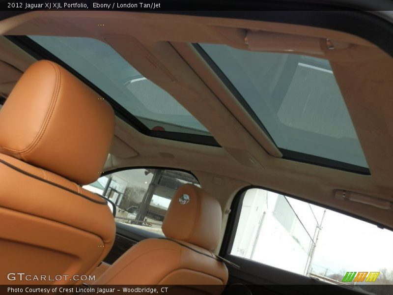 Sunroof of 2012 XJ XJL Portfolio
