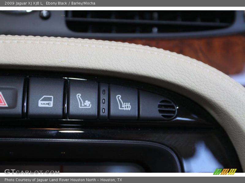 Controls of 2009 XJ XJ8 L