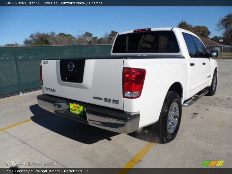 Blizzard White / Charcoal 2009 Nissan Titan SE Crew Cab