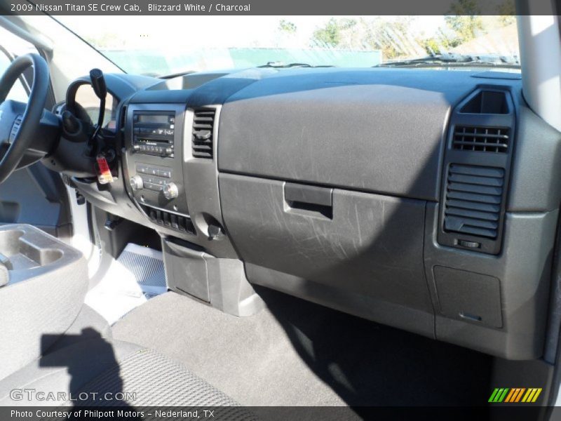 Blizzard White / Charcoal 2009 Nissan Titan SE Crew Cab