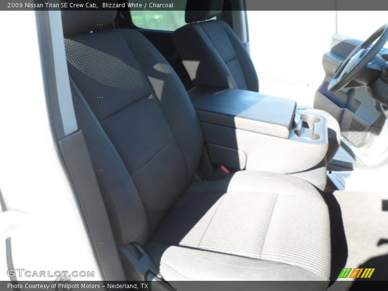 Blizzard White / Charcoal 2009 Nissan Titan SE Crew Cab