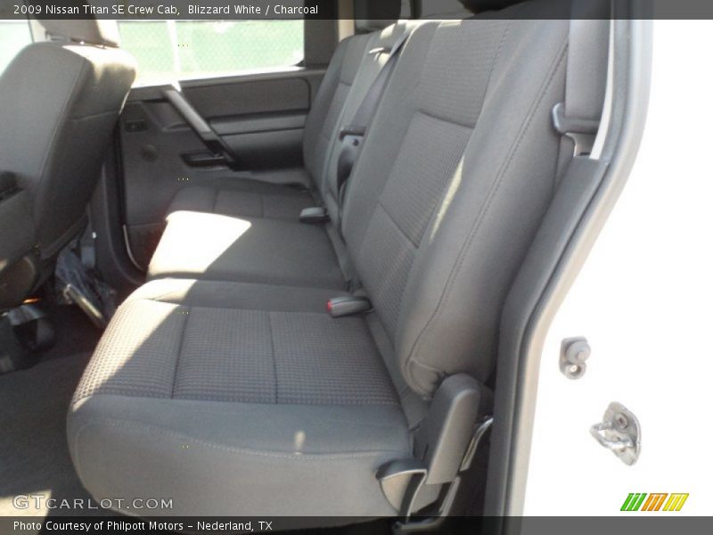 Blizzard White / Charcoal 2009 Nissan Titan SE Crew Cab
