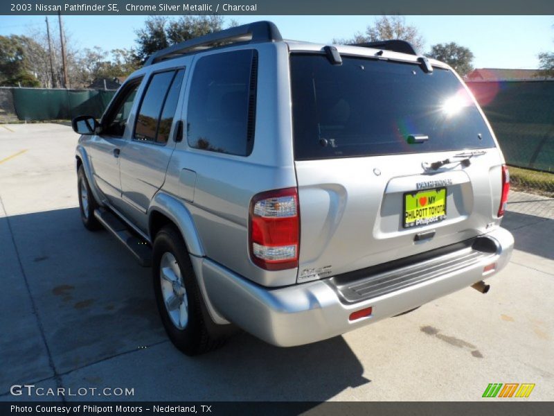 Chrome Silver Metallic / Charcoal 2003 Nissan Pathfinder SE
