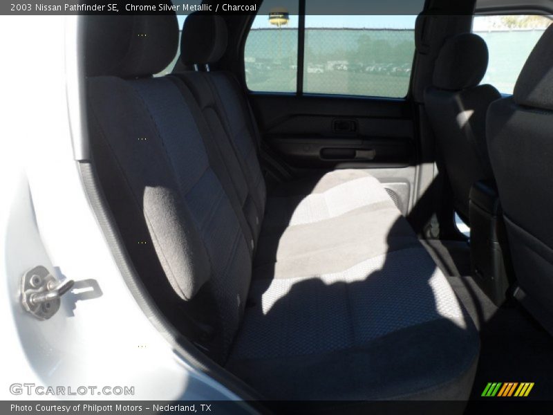 Chrome Silver Metallic / Charcoal 2003 Nissan Pathfinder SE