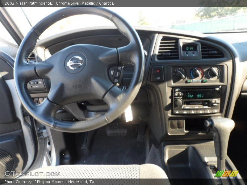 Chrome Silver Metallic / Charcoal 2003 Nissan Pathfinder SE