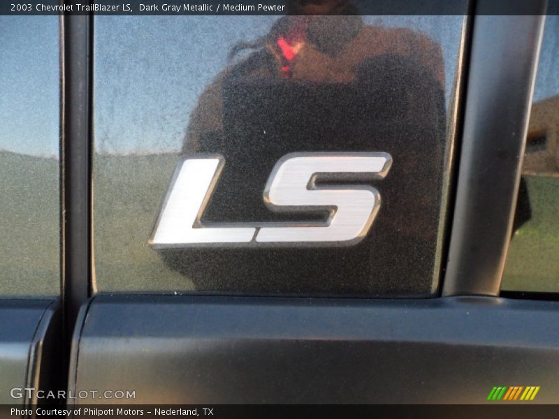 Dark Gray Metallic / Medium Pewter 2003 Chevrolet TrailBlazer LS