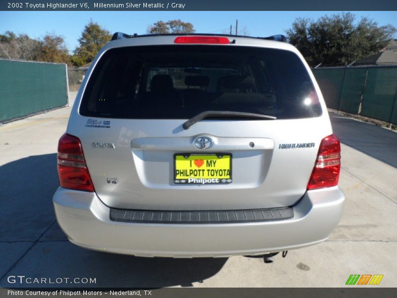 Millennium Silver Metallic / Gray 2002 Toyota Highlander V6