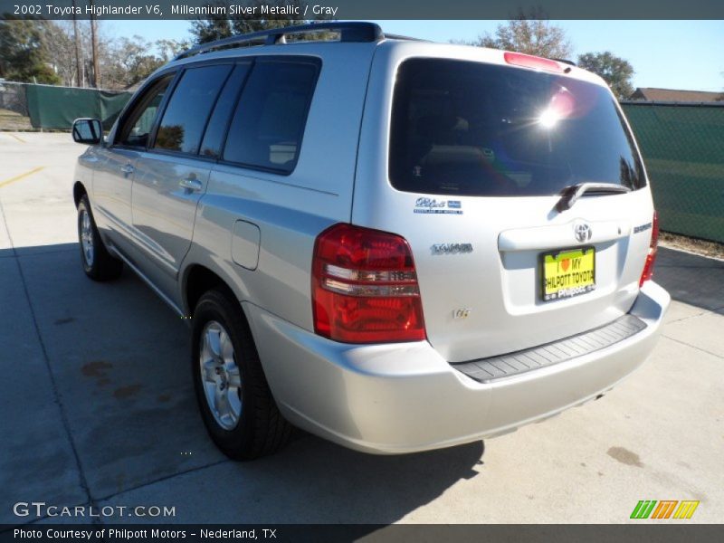 Millennium Silver Metallic / Gray 2002 Toyota Highlander V6