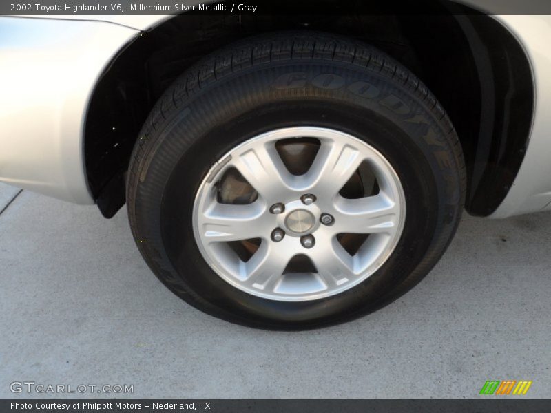 Millennium Silver Metallic / Gray 2002 Toyota Highlander V6