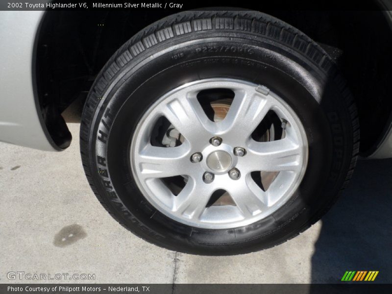 Millennium Silver Metallic / Gray 2002 Toyota Highlander V6
