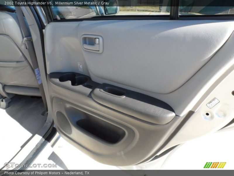 Millennium Silver Metallic / Gray 2002 Toyota Highlander V6