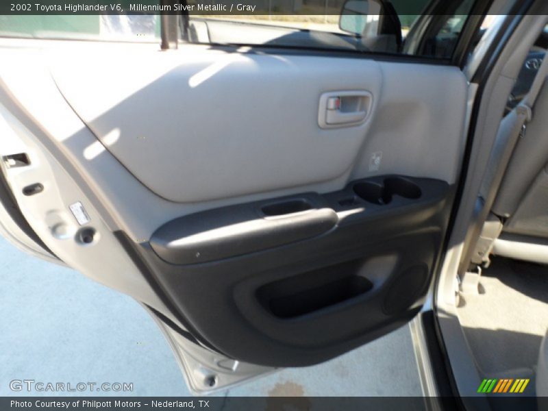Millennium Silver Metallic / Gray 2002 Toyota Highlander V6