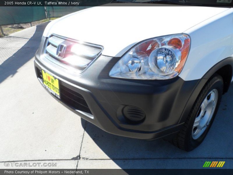 Taffeta White / Ivory 2005 Honda CR-V LX