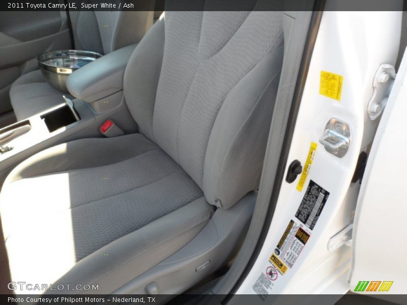 Super White / Ash 2011 Toyota Camry LE