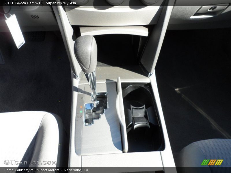 Super White / Ash 2011 Toyota Camry LE