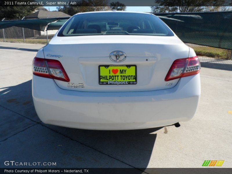 Super White / Ash 2011 Toyota Camry LE