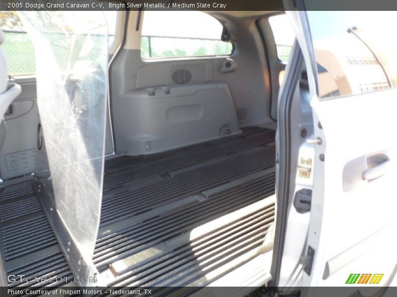  2005 Grand Caravan C-V Trunk