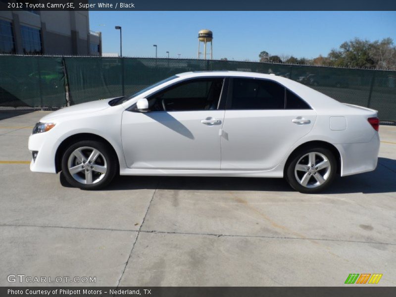 Super White / Black 2012 Toyota Camry SE