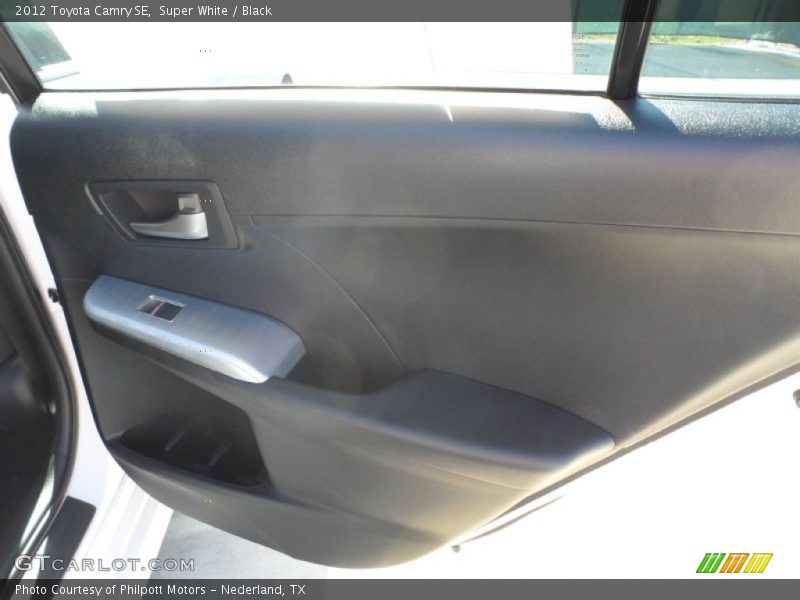 Super White / Black 2012 Toyota Camry SE