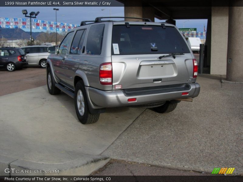 Sierra Silver Metallic / Gray 1999 Nissan Pathfinder LE 4x4