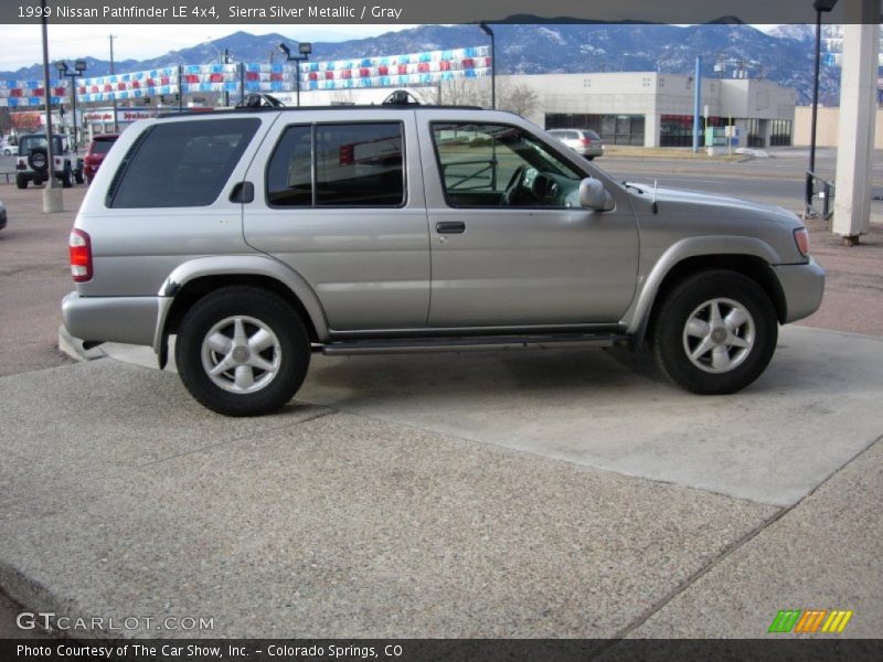 Sierra Silver Metallic / Gray 1999 Nissan Pathfinder LE 4x4