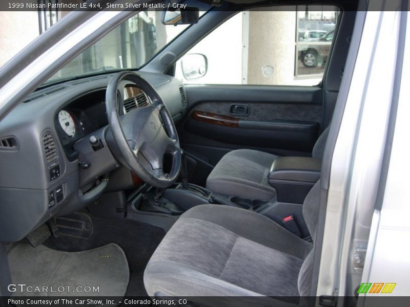  1999 Pathfinder LE 4x4 Gray Interior