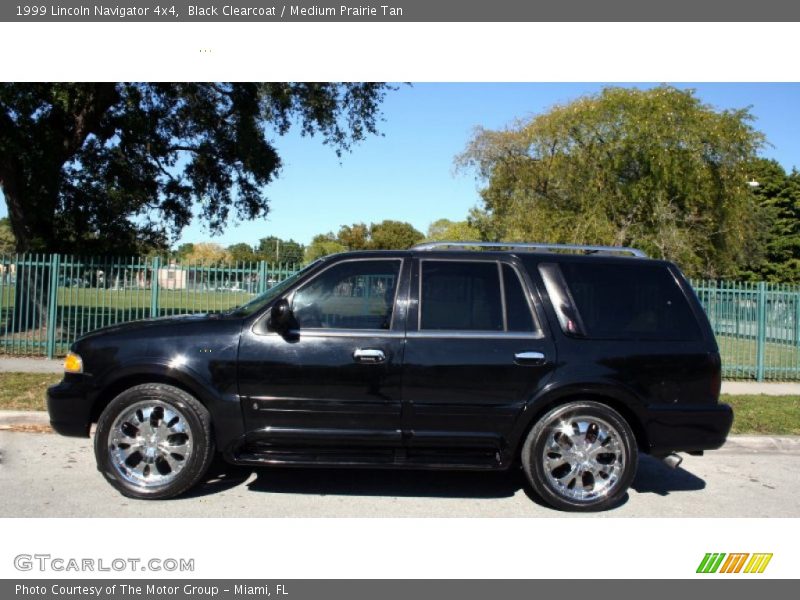 Black Clearcoat / Medium Prairie Tan 1999 Lincoln Navigator 4x4