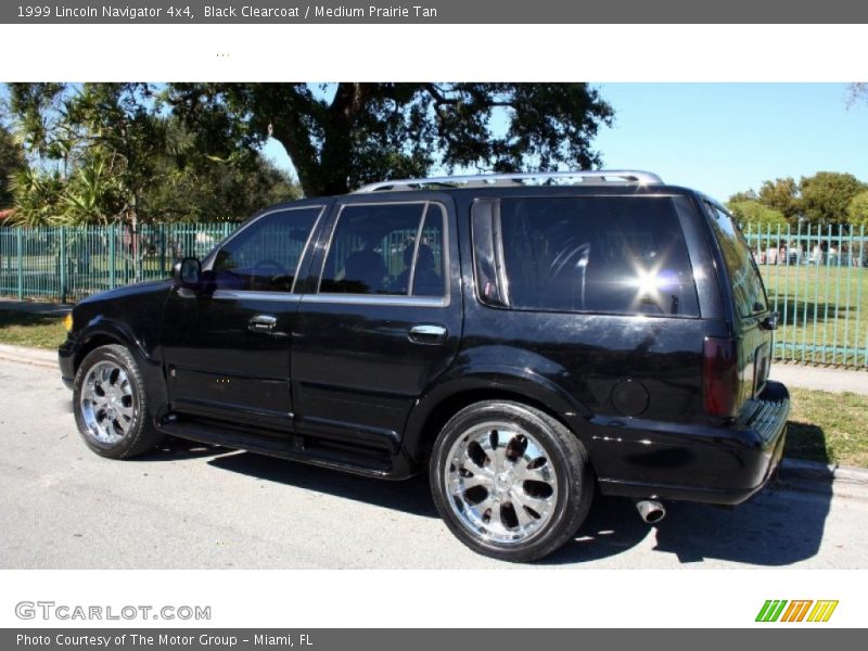Black Clearcoat / Medium Prairie Tan 1999 Lincoln Navigator 4x4