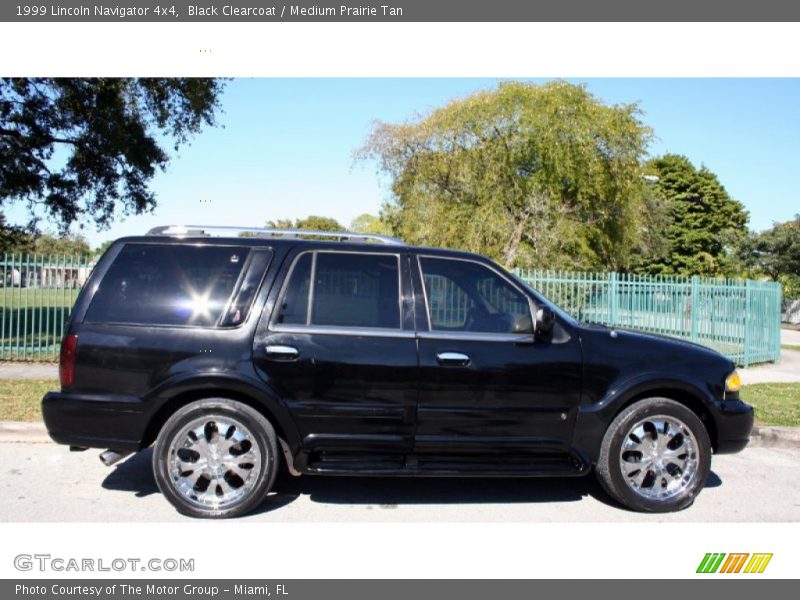 Black Clearcoat / Medium Prairie Tan 1999 Lincoln Navigator 4x4