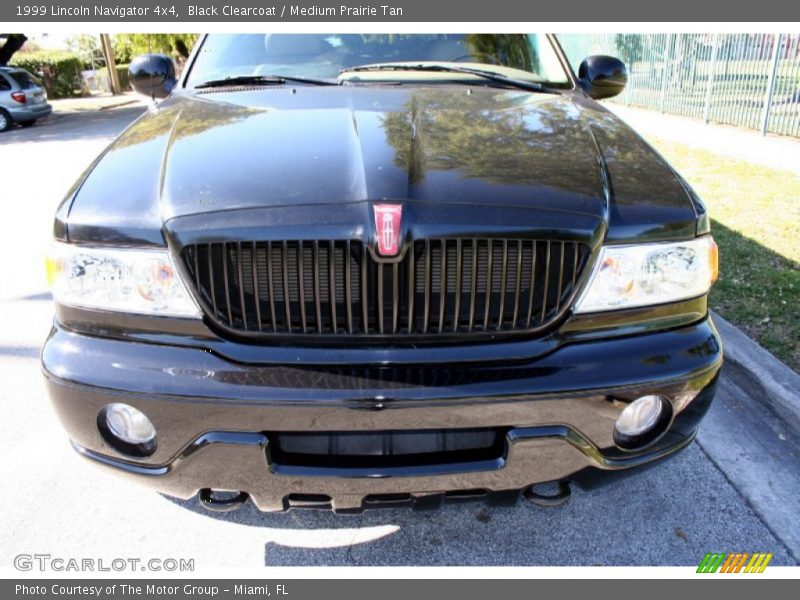 Black Clearcoat / Medium Prairie Tan 1999 Lincoln Navigator 4x4