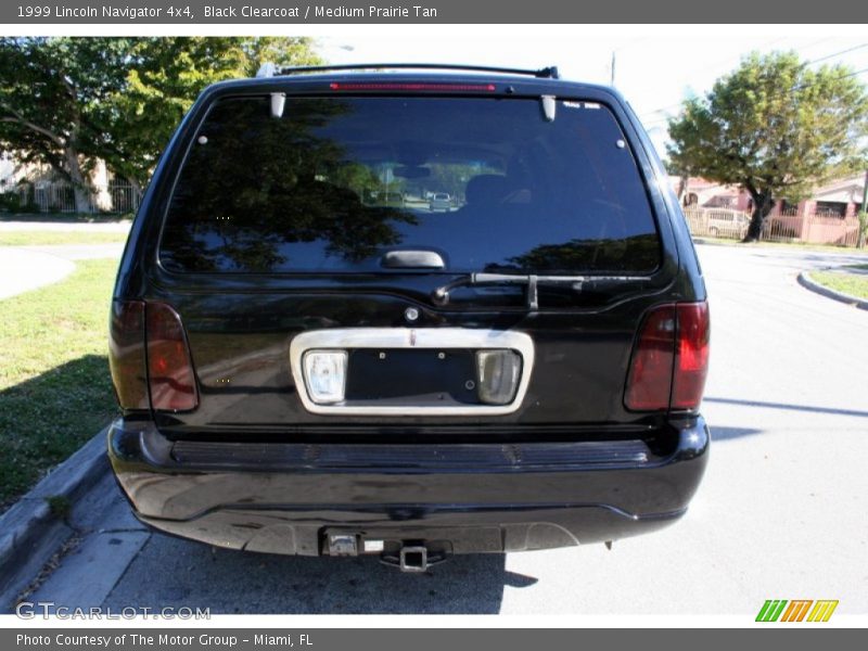 Black Clearcoat / Medium Prairie Tan 1999 Lincoln Navigator 4x4