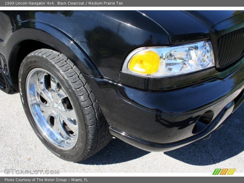 Black Clearcoat / Medium Prairie Tan 1999 Lincoln Navigator 4x4