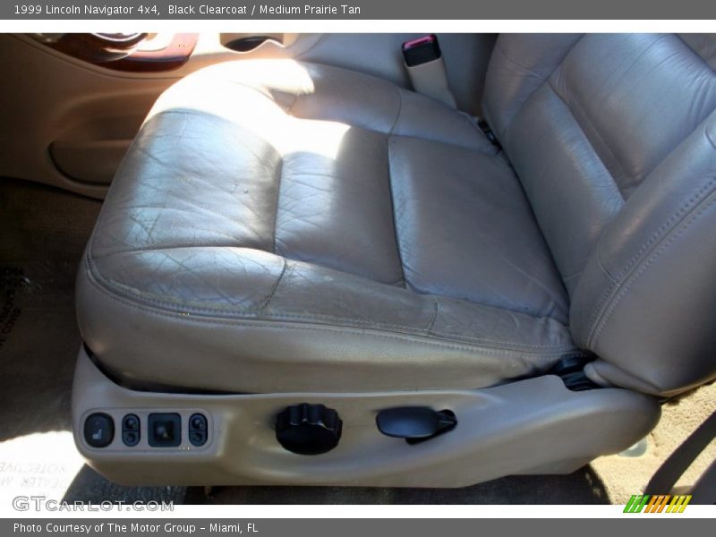 Black Clearcoat / Medium Prairie Tan 1999 Lincoln Navigator 4x4