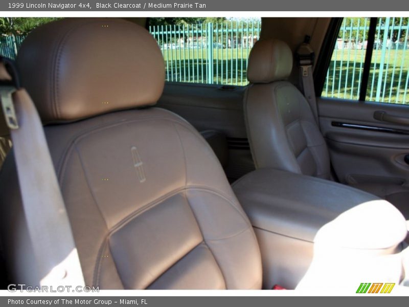 Black Clearcoat / Medium Prairie Tan 1999 Lincoln Navigator 4x4