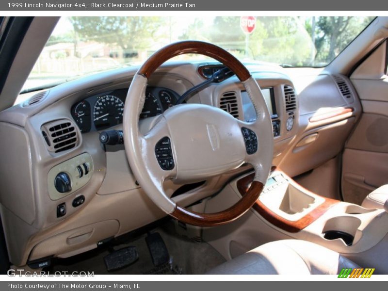 Black Clearcoat / Medium Prairie Tan 1999 Lincoln Navigator 4x4