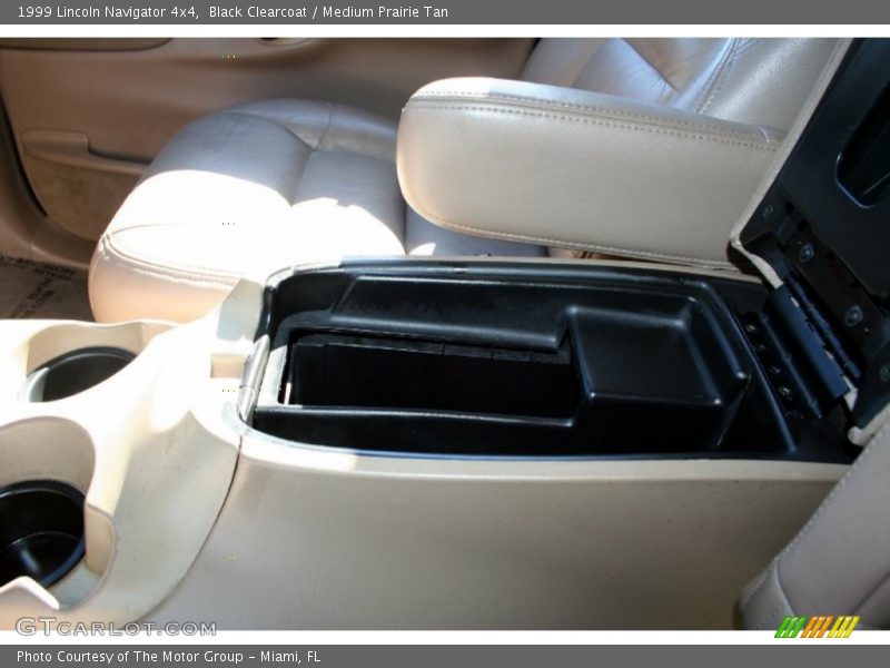 Black Clearcoat / Medium Prairie Tan 1999 Lincoln Navigator 4x4