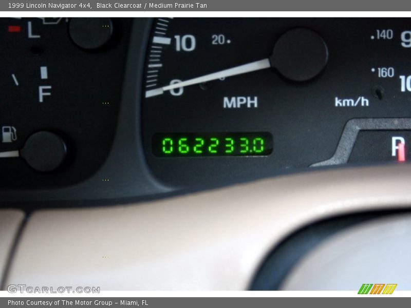 Black Clearcoat / Medium Prairie Tan 1999 Lincoln Navigator 4x4