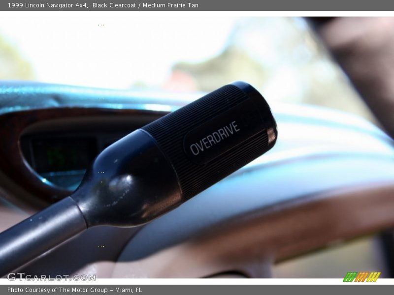Black Clearcoat / Medium Prairie Tan 1999 Lincoln Navigator 4x4